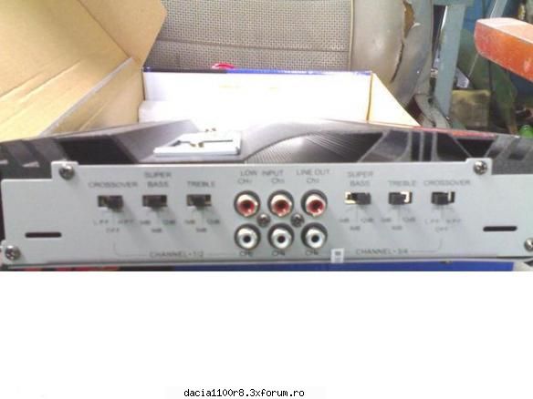 AMPLIFICATOR AUTO 1000 W - Alta poza cu ampul - Audio-Video pe Dacia 1100