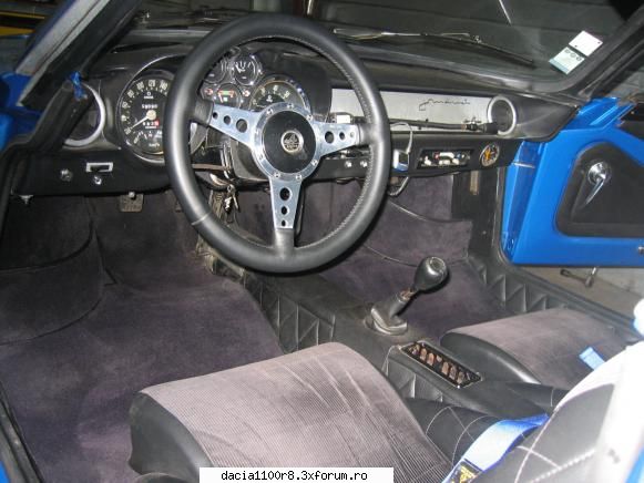 a 1100 cu motor de 1600 cm cubi..183 de cai.. poze sa fie