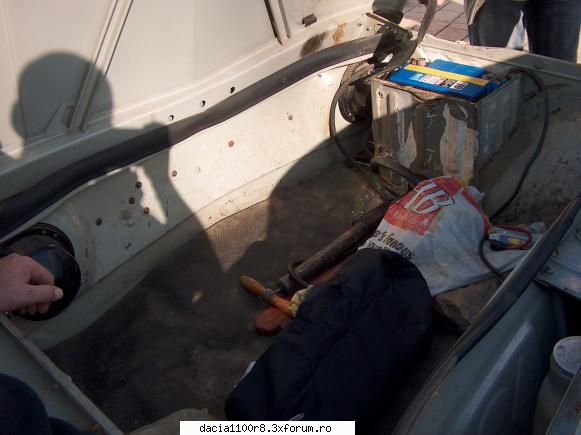 :nebun:  :zzz: poze r8 dacia 1100