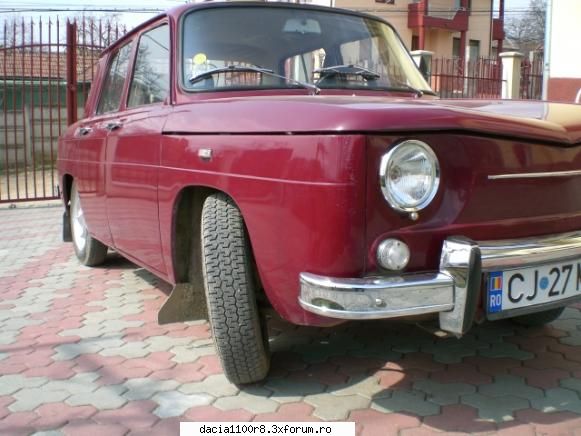 iata cateva poze.... poze r8 dacia 1100
